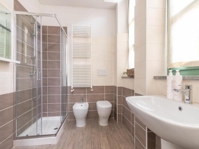 Housing Giulia image
