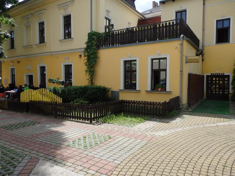 Hotel Zlatvo K Ov image
