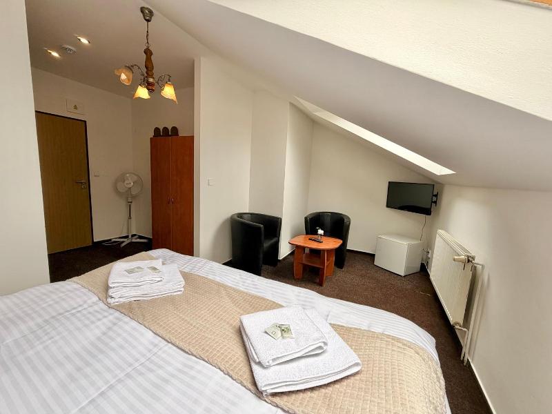 Hotel Zlatvo K Ov image