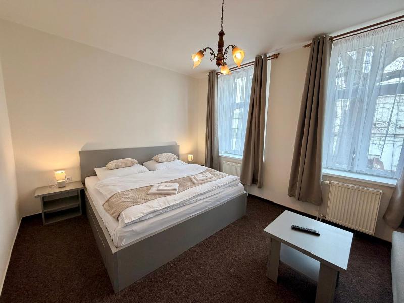 Hotel Zlatvo K Ov image