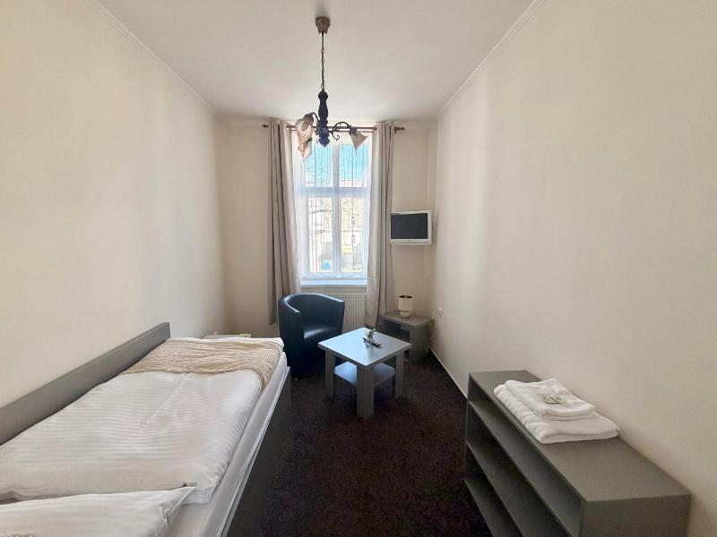 Hotel Zlatvo K Ov image