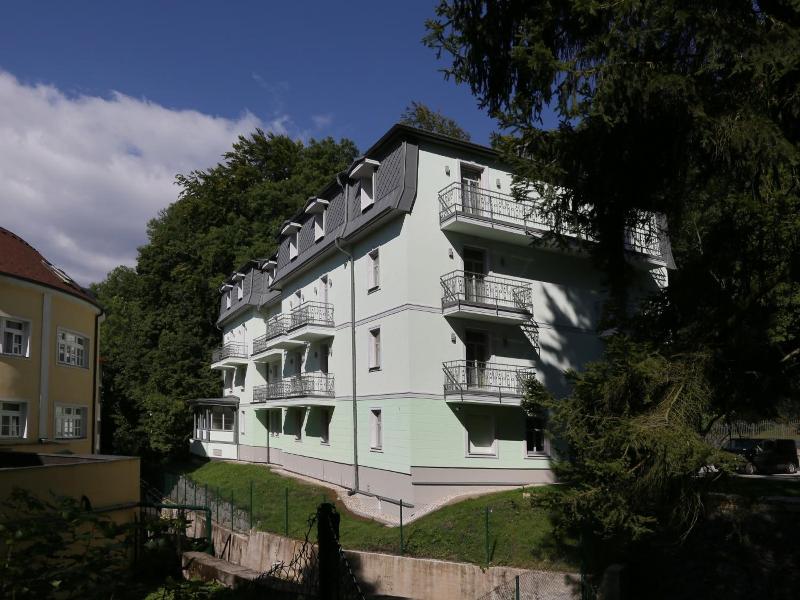Parkhotel Forest image