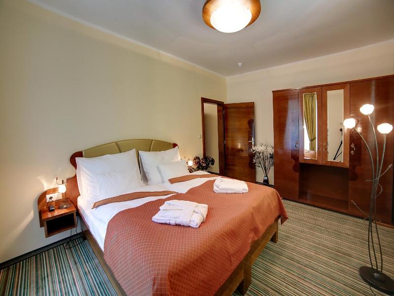 Parkhotel Forest image