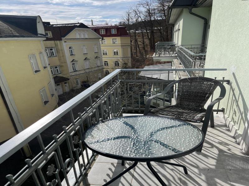 Parkhotel Forest image