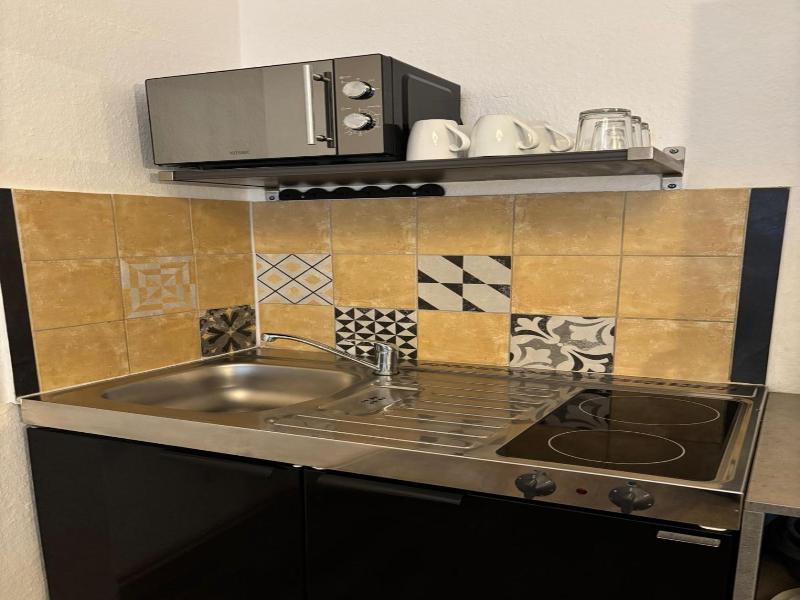 Ford Apartment image