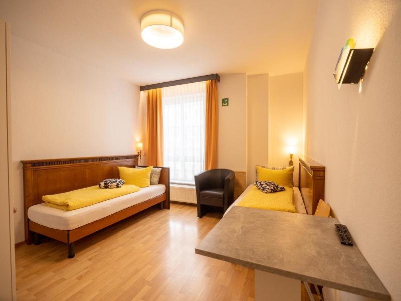 Ford Apartment image