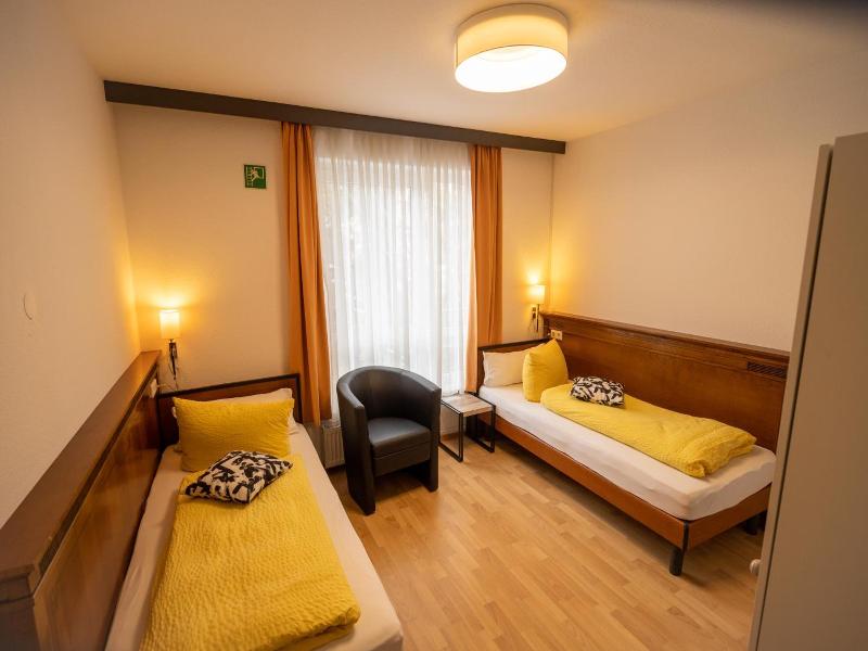 Ford Apartment image