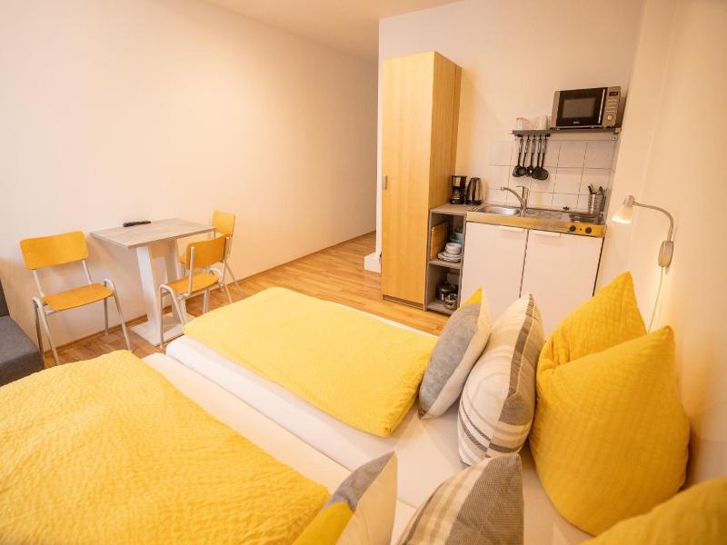 Ford Apartment image