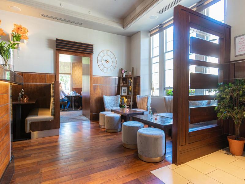 Fletcher S Restaurant Bar Rooms image