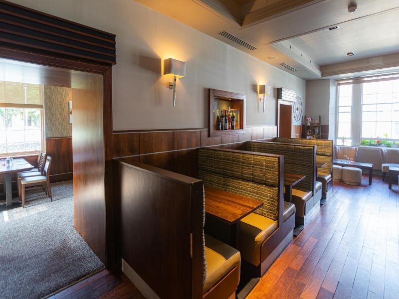 Fletcher S Restaurant Bar Rooms image