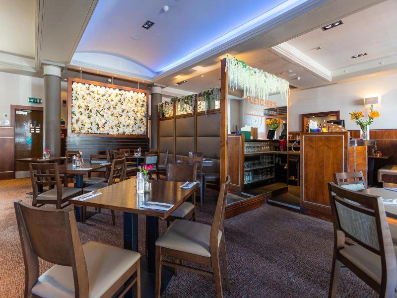 Fletcher S Restaurant Bar Rooms image