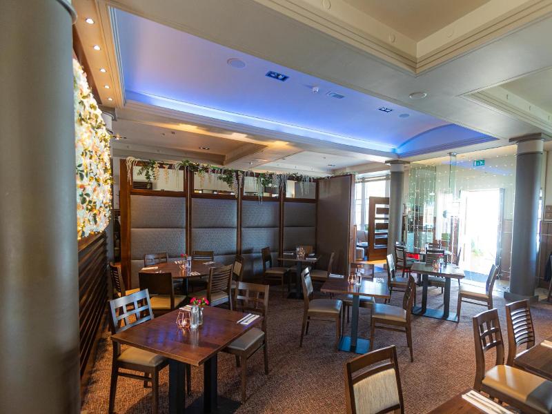 Fletcher S Restaurant Bar Rooms image