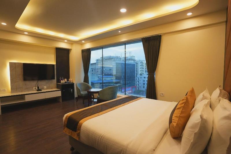 Hotel Cp Palace image