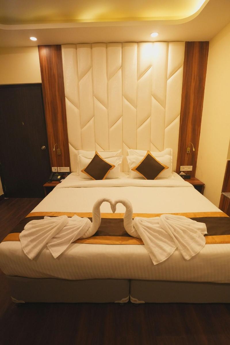 Hotel Cp Palace image