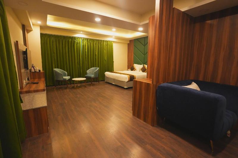 Hotel Cp Palace image