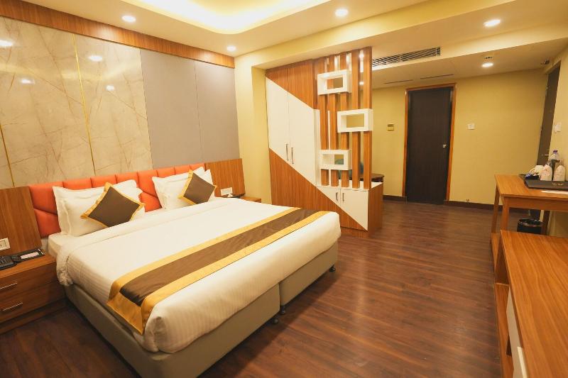 Hotel Cp Palace image