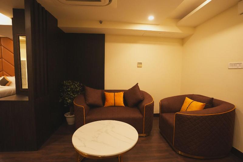 Hotel Cp Palace image