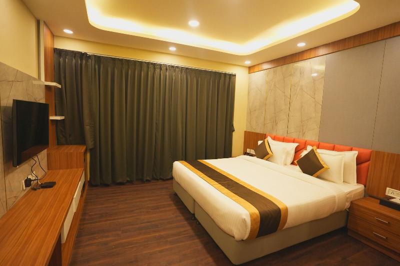 Hotel Cp Palace image
