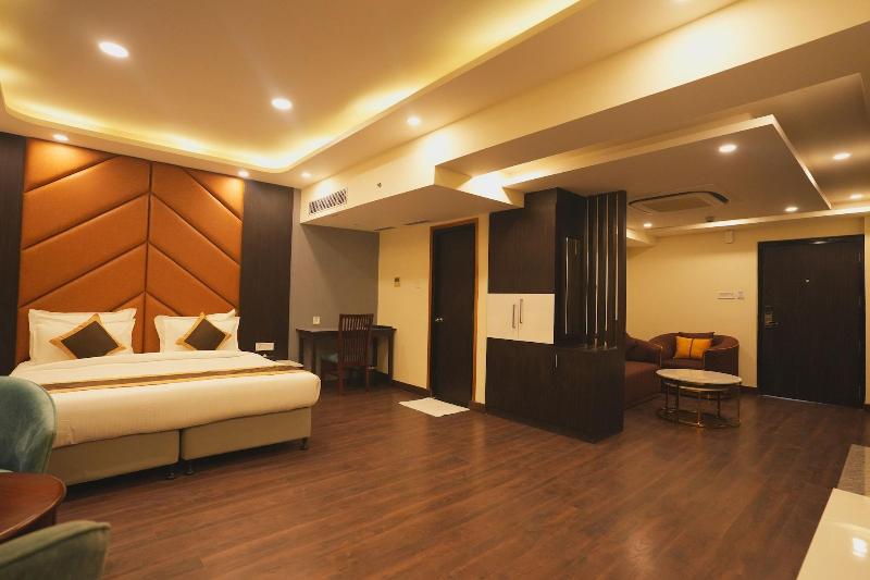 Hotel Cp Palace image