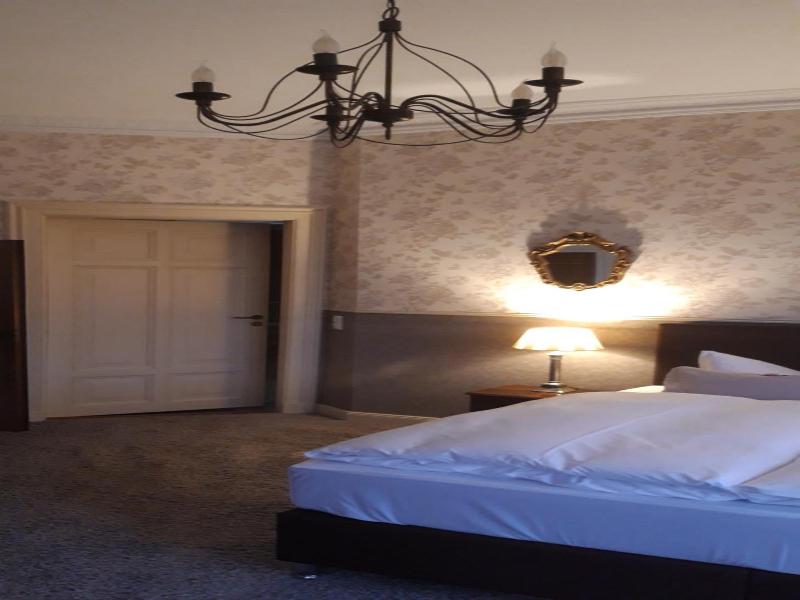 Schlossgut Gorow image