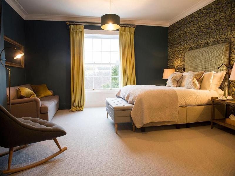 Purchases Restaurant Accommodation image
