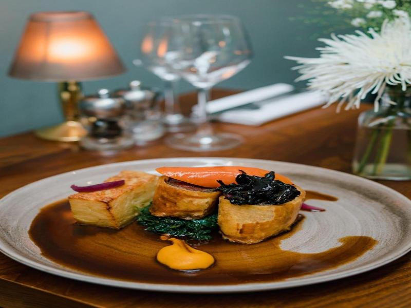 Purchases Restaurant Accommodation image