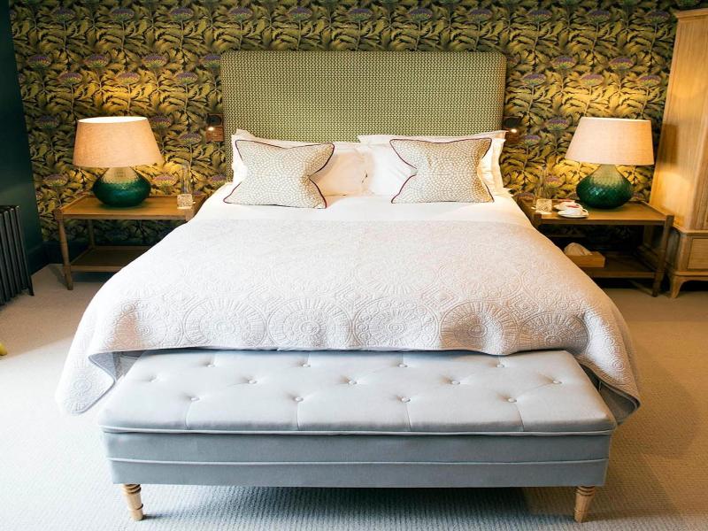 Purchases Restaurant Accommodation image