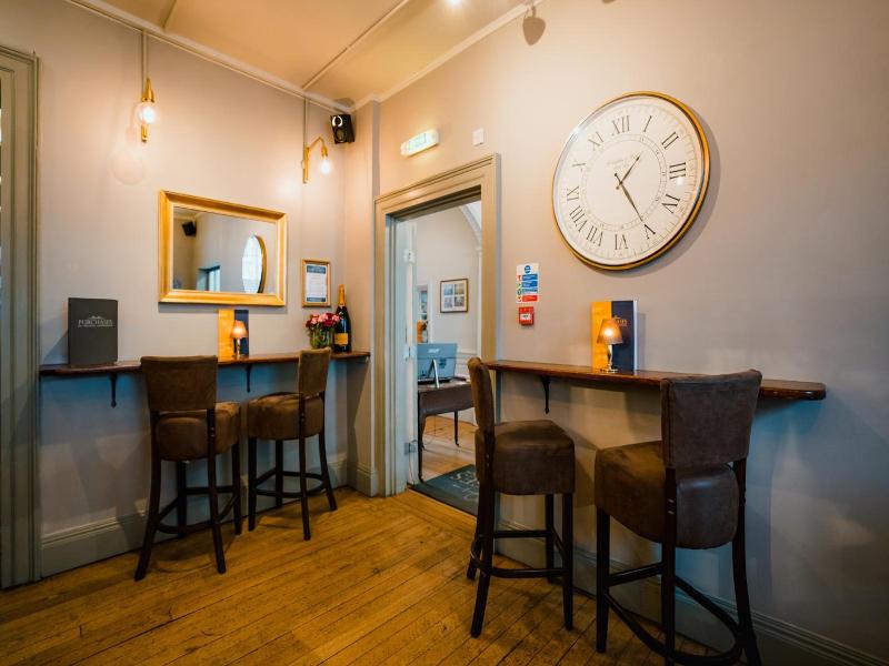 Purchases Restaurant Accommodation image