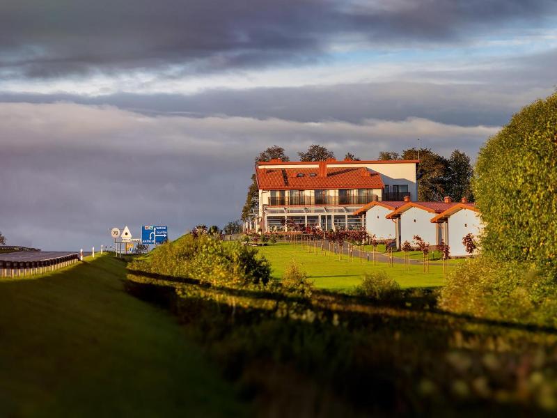 Motel Panorama image