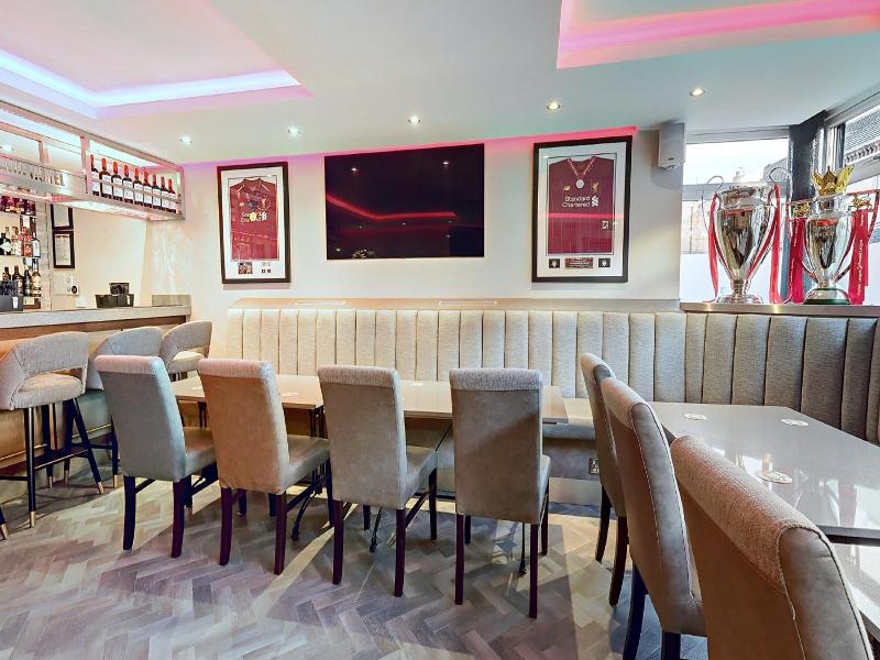 The Arc Hotel image