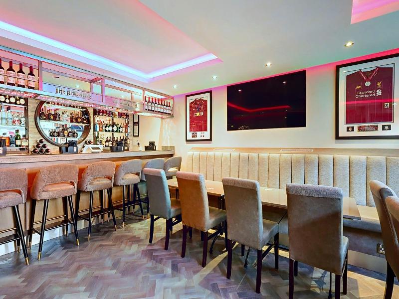 The Arc Hotel image