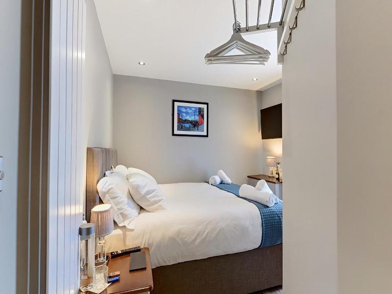 The Arc Hotel image