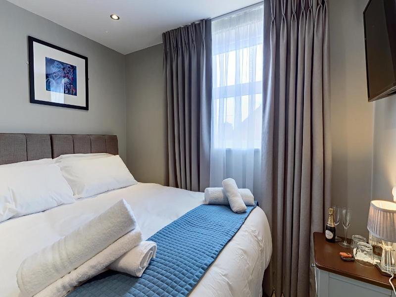 The Arc Hotel image