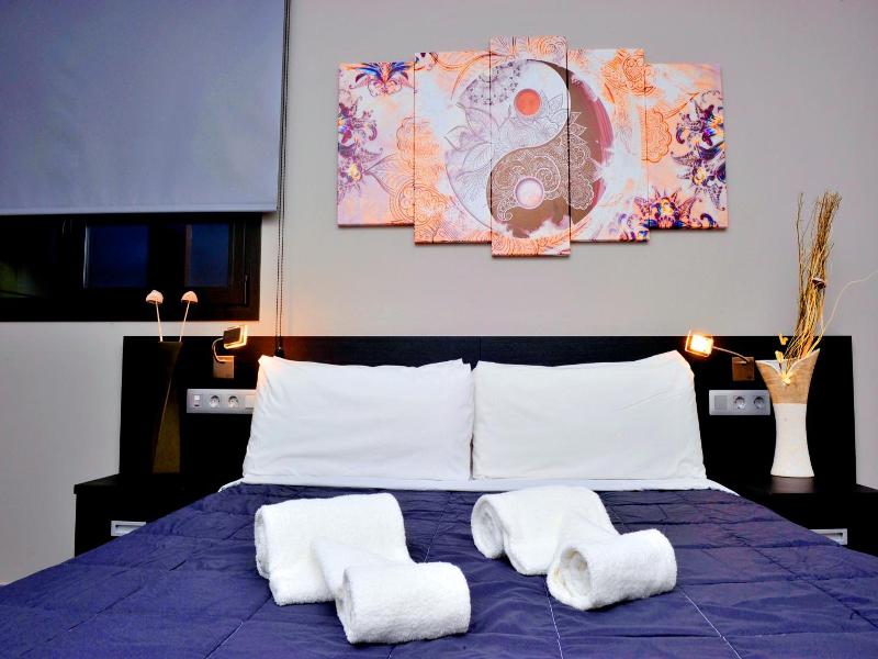 6 Bis Hotel image