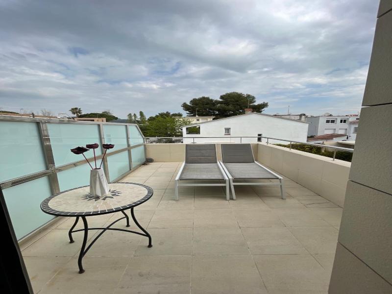 6 Bis Hotel image
