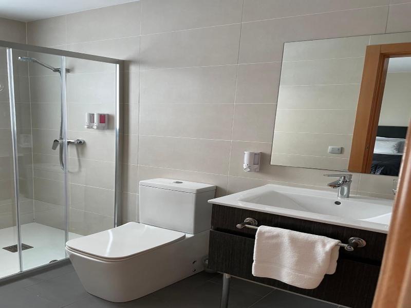 6 Bis Hotel image