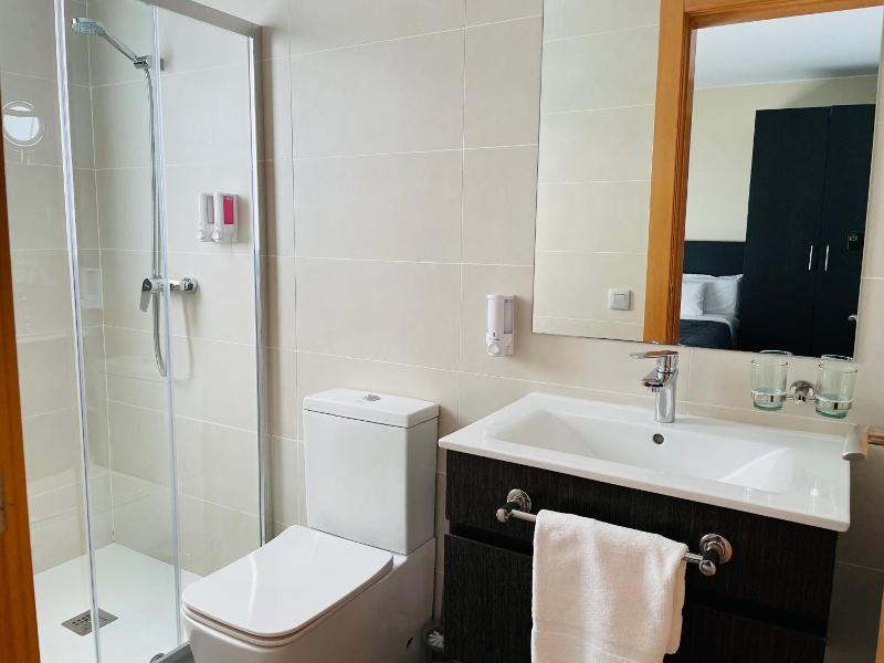 6 Bis Hotel image