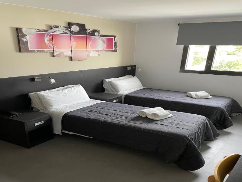 6 Bis Hotel image