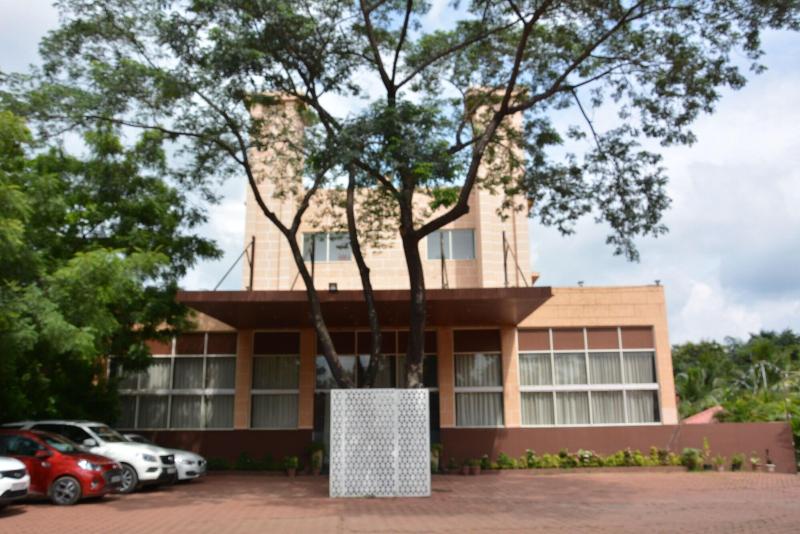 The Grand Neelam Hotel, Raipur