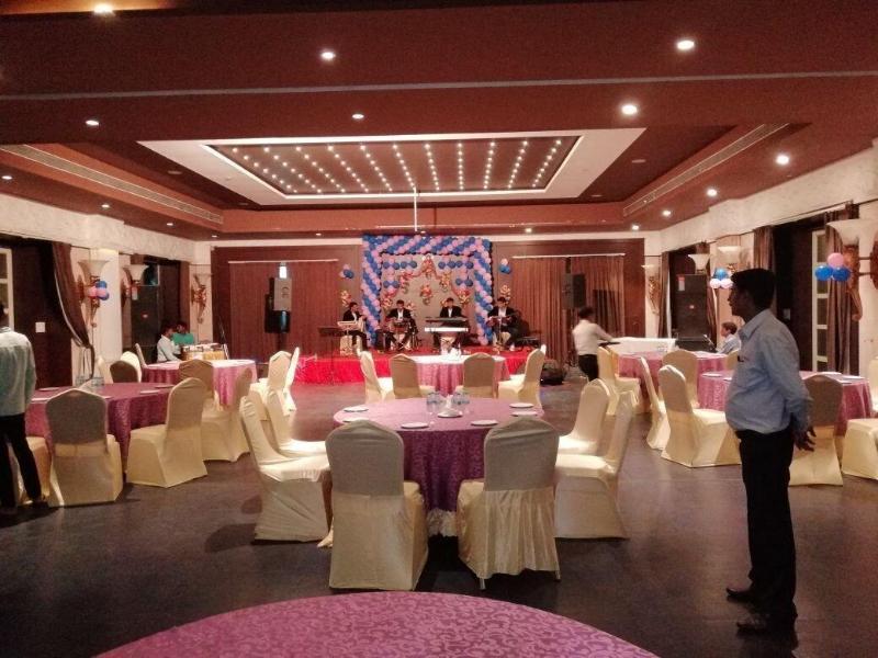 The Grand Neelam Hotel