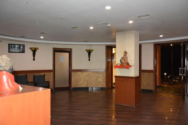 The Grand Neelam Hotel