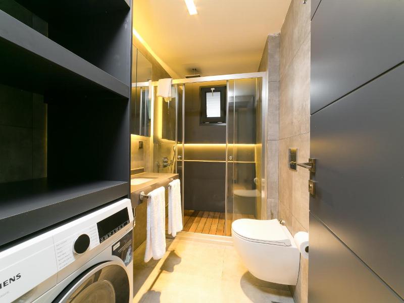 Z Suites image