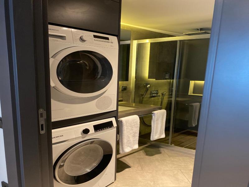 Z Suites image