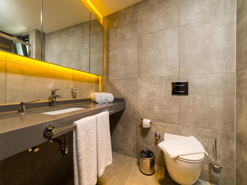 Z Suites image