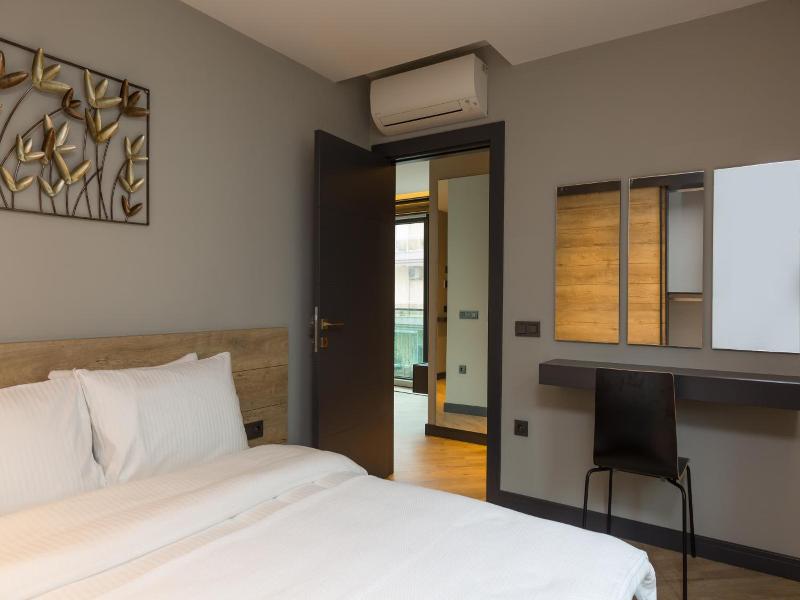 Z Suites image