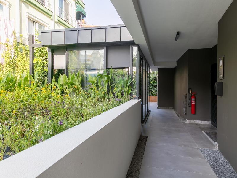 Z Suites image