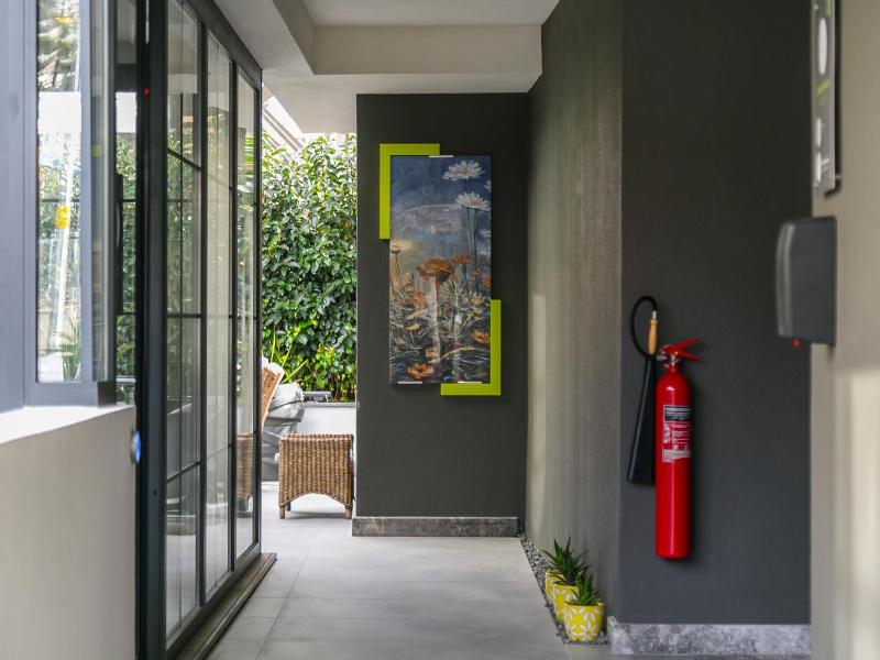 Z Suites image