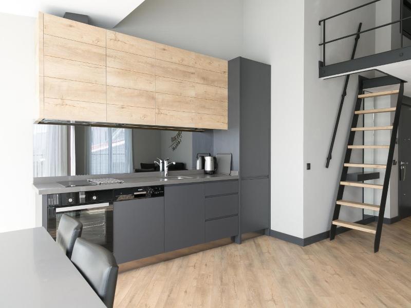 Z Suites image