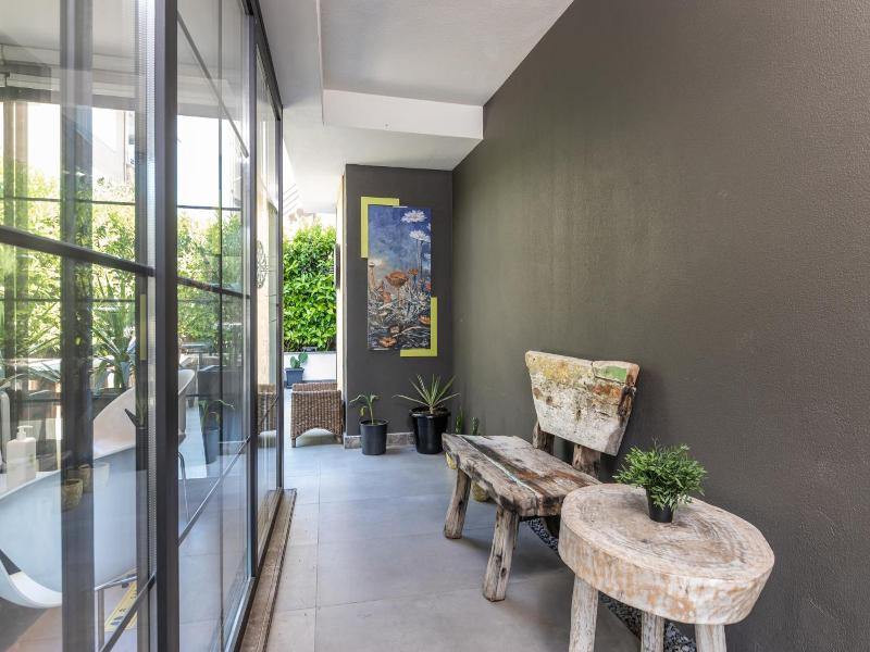 Z Suites image
