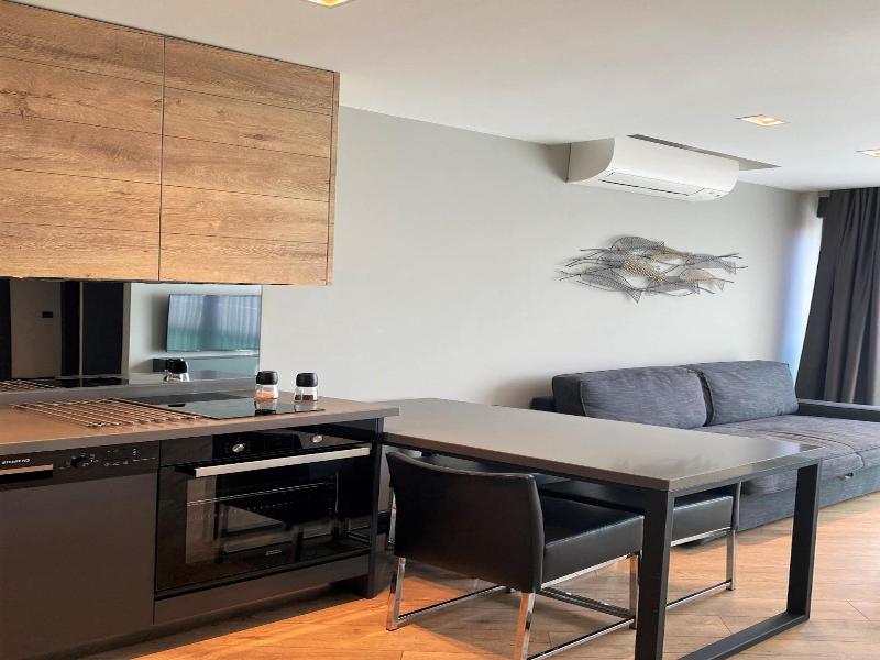 Z Suites image